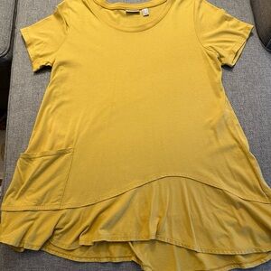 LOGO by Lori Goldstein Mustard Short Sleeve Top